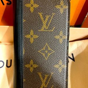 Louis Vuitton iPhone XR wallet